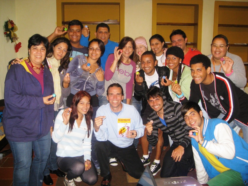 Con mis nuevos amigos "Sembradores" en Fundación Siembra de Venezuela