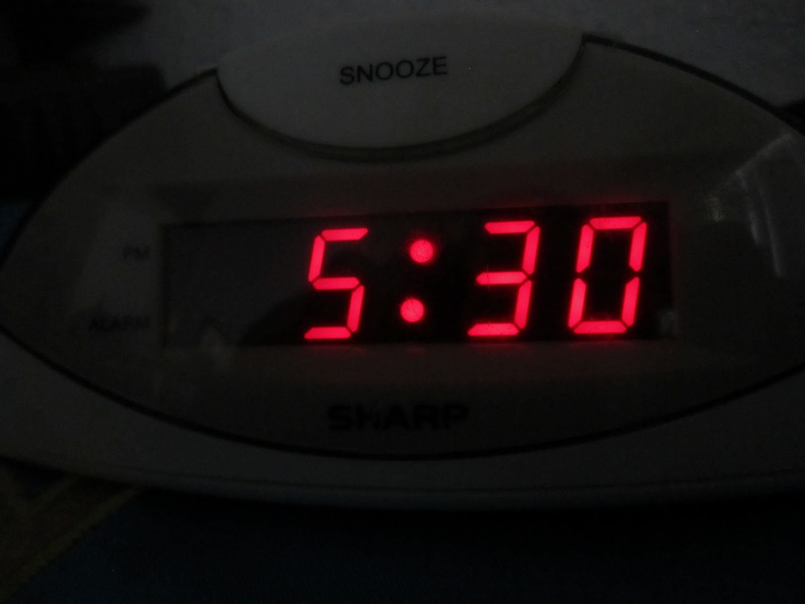 17 30 3 часа. Будильник 5 30. 5:30 Часы электронные. Электронные часы 5 утра. Электронные часы 17:30.